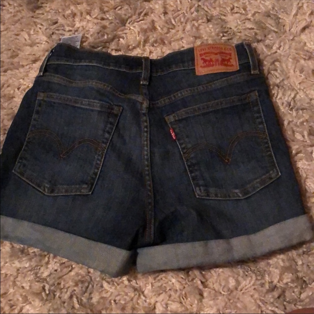 Levi’s Wedgie Denim Shorts - Picture 7 of 10